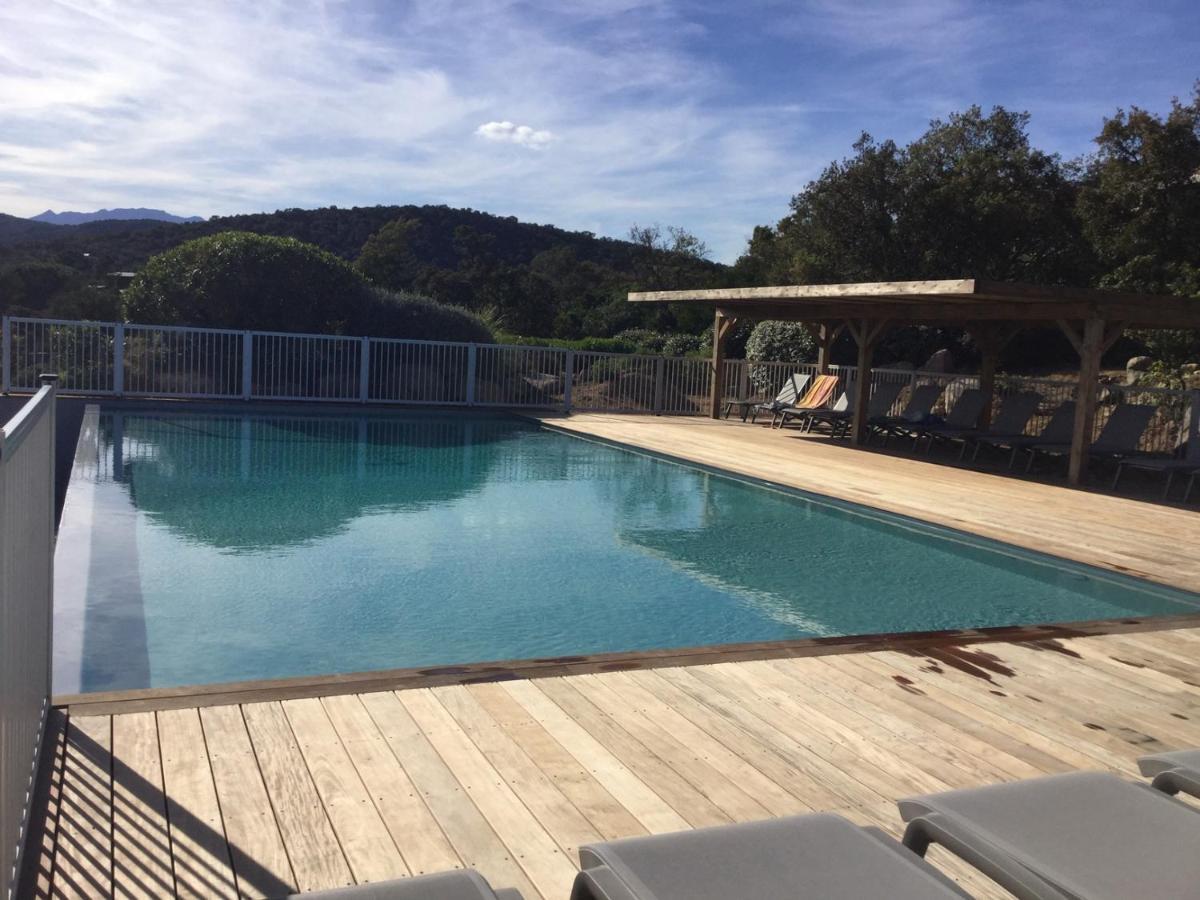 Villa In Les Hameaux Di Santa Giulia